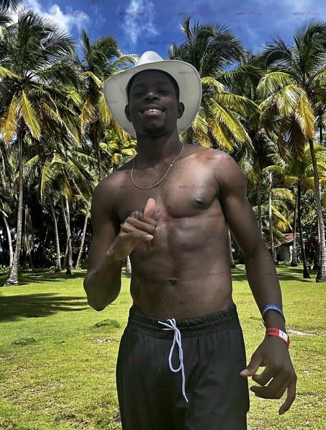 FOTOS DE HOLA SOY UN NEGRO MACHO Y COMPLACIENTE 23CM