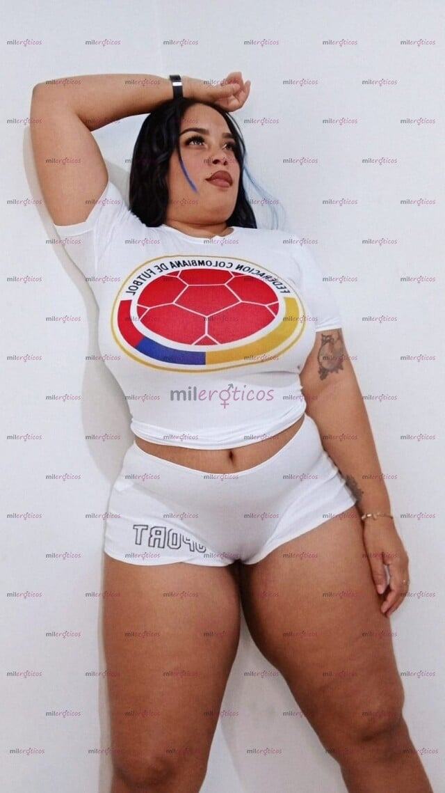 FOTOS DE SEXY MORENA CULONA CON GRANDES TETAS DE INFARTO DESEOSA DE SEXO Y LECHE BIEN HOT
