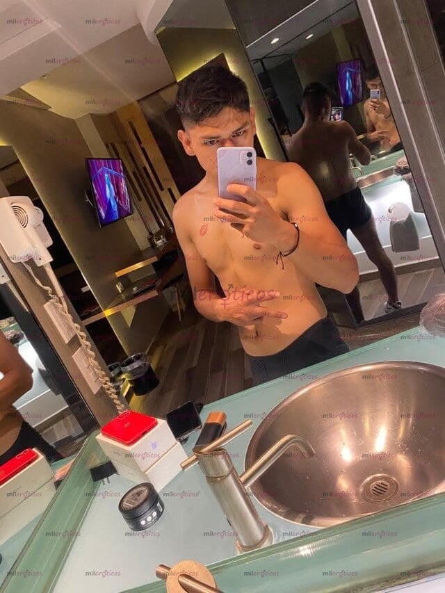 FOTOS DE HOMBRE JOVEN RICO Y SEXY NUEVO EN EL AMBIENTE LISTO PARA COGER CONTIGO