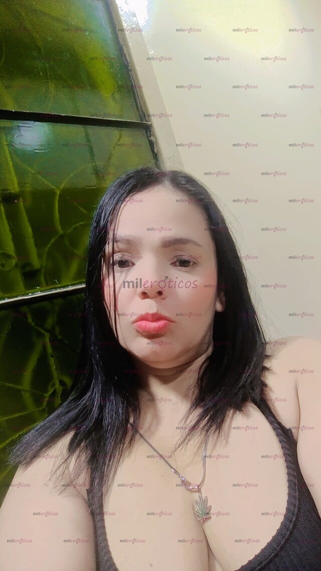 FOTOS DE HOLA MI NOMBRE WUINNIFER SOY UNA BLANQUITA CABELLO NEGRO RELLENITA