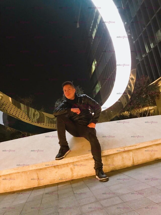 FOTOS DE SERVICIO EXCLUSIVO DE COMPAÑIA GIGOLO PROFESIONAL COMO LO VISTE EN TELEVISION