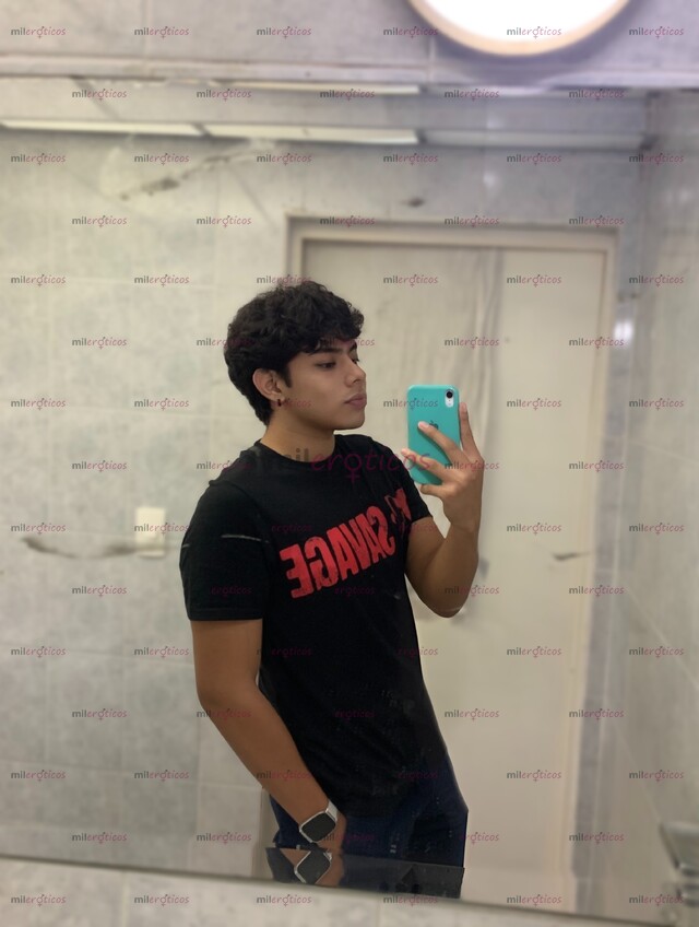 FOTOS DE SANTI CHAVITO CALIENTE Y JUGUETÓN CUMPLIRE TUS DESEOS CON LUGA