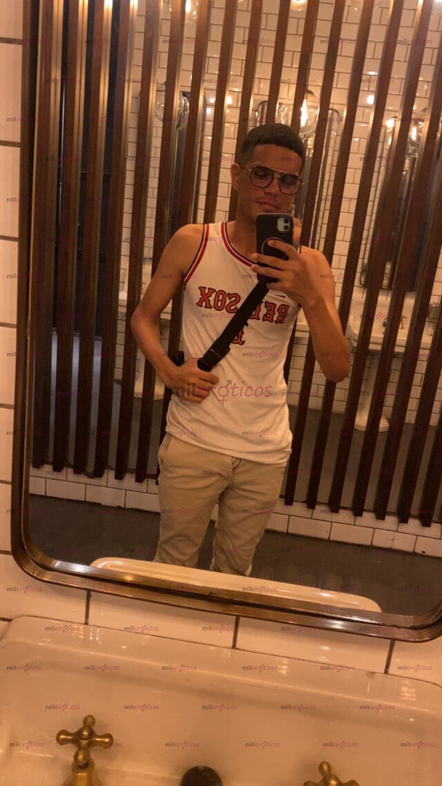 FOTOS DE HOLA SOY EDUARDO NUEVO ACA DISPUESTO A CUMPLIR TUS FANTASÍAS