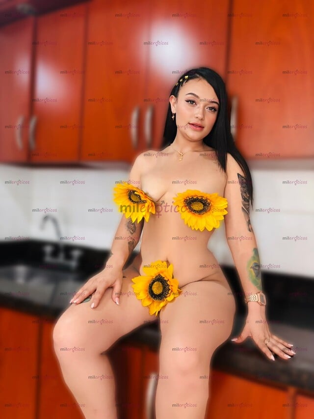 FOTOS DE HERMOSA CHICA DE 21 AÑOS MUY COMPLACIENTE DISPONIBLE PARA TI