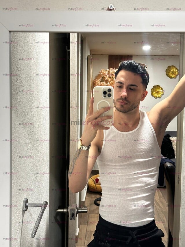 FOTOS DE CHICO CUBANO MASAJISTA PROFESIONAL EROTICO LISTO PARA COMPLACERTE