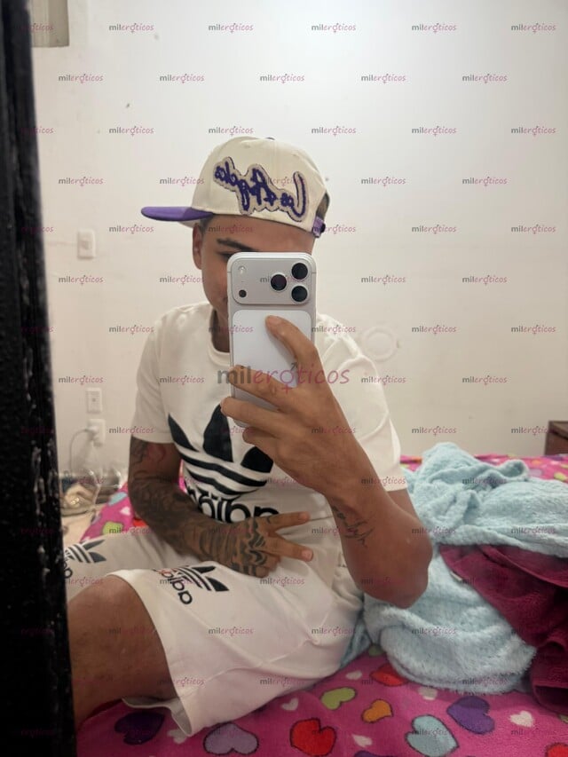 FOTOS DE CHICO JOVEN APUESTO Y DIVERTIDO LISTO PARA COMPLACERTE