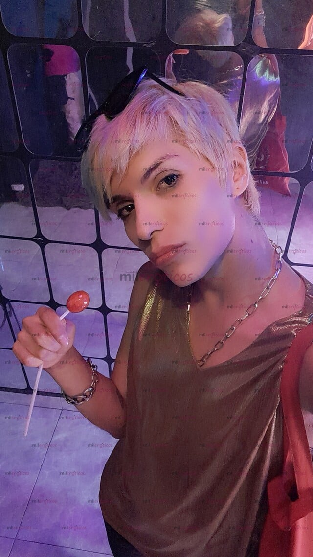 FOTOS DE JOVEN GAY COMPLACIENTE DISPUESTO A DARTE SEXO A CAMBIO DE $