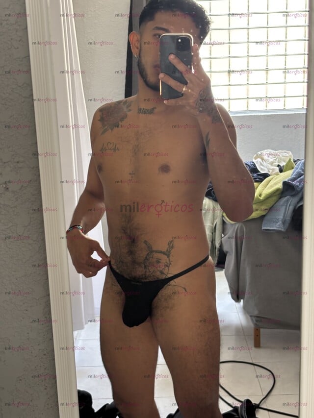 FOTOS DE JOVEN MORENO GUAPO Y VERGON LISTO PARA DARTE TU RATO DE SATISFACCIÓN