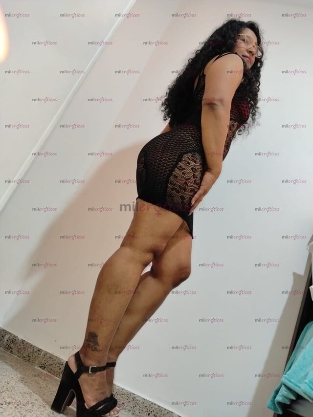 FOTOS DE HOLA MIS AMORES SOY LUNA UNA HERMOSA MUJER DE PIEL CANELA