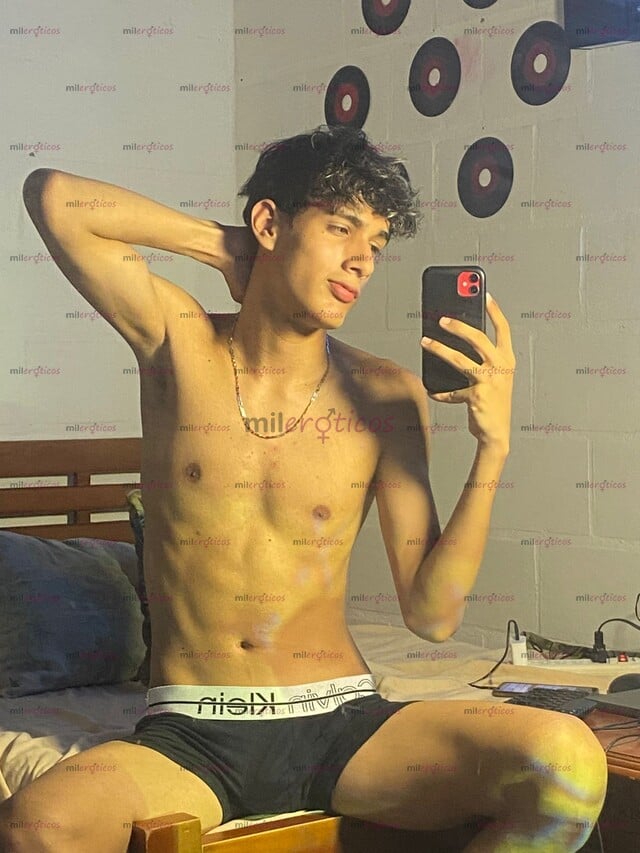 FOTOS DE FLACO CALIENTE TRAGÓN VERSÁTIL XXL .....