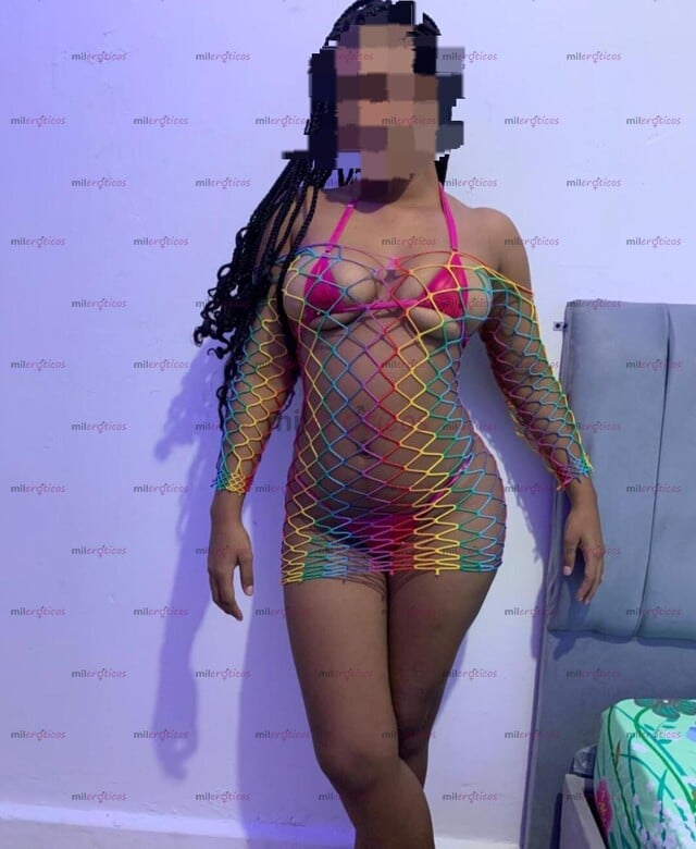 FOTOS DE SHANTAL MORENA RICA CON TETAS CARGADAS DE LECHE PARA QUE TE PEGUES COMO TERNERIT