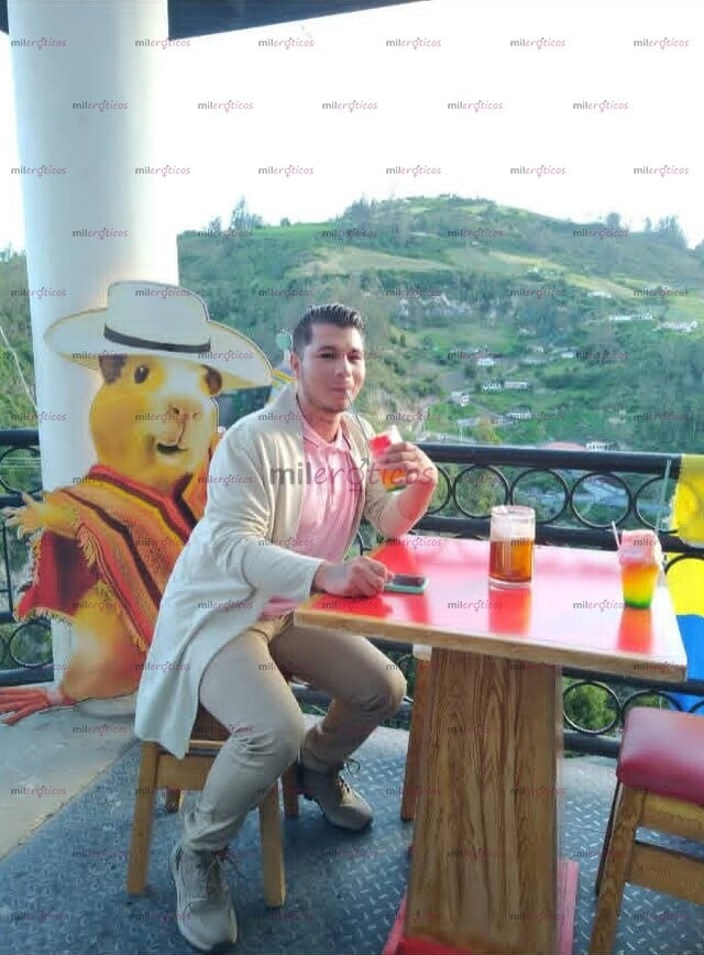 FOTOS DE VERSATIL COMPLACIENTE 26AÑOS....................................................