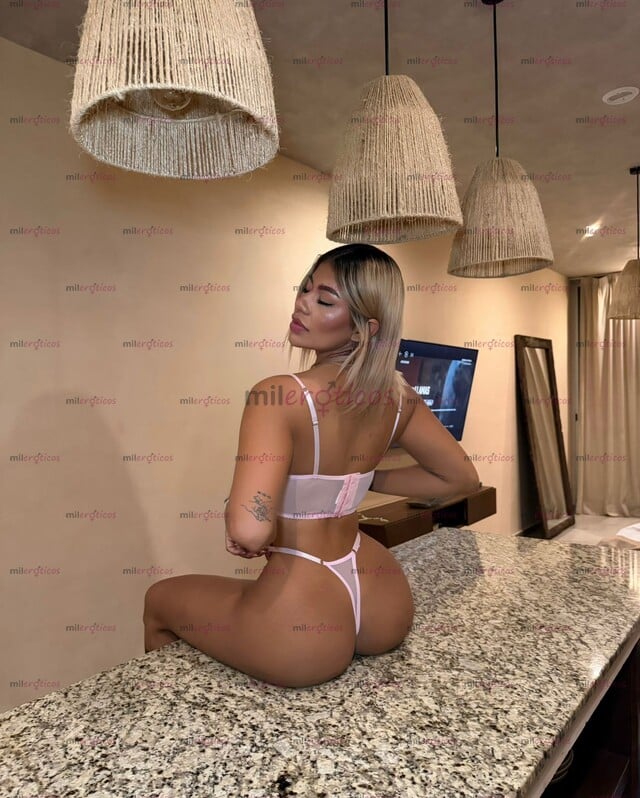 FOTOS DE COLOMBIANA RECIEN LLEGADA, CON LUGAR QUE ESPERAS PARA PROBAR ESTE CULO GRANDE