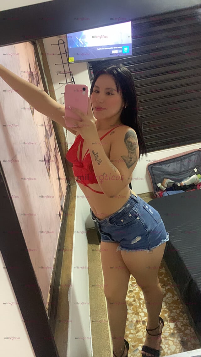 FOTOS DE UNA FLAQUITA ARDIENTE, CARIÑOSA Y DIVERTIDA, LISTA PARA REGALARTE MOMENTOS RICOS