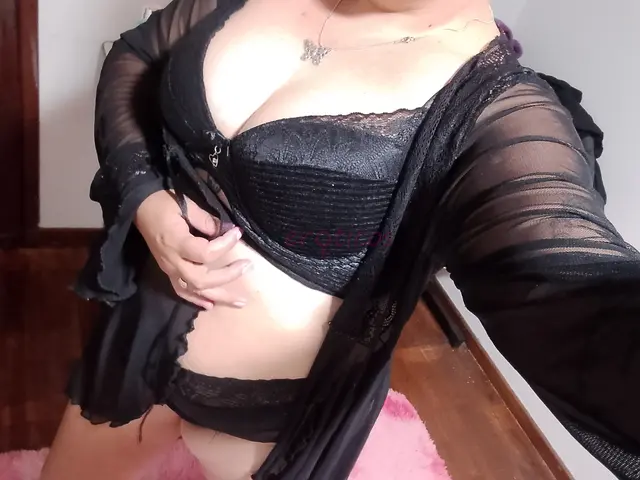 Ola meus amores sou a mel trabalho com massagens sensual sou carinhosa cheirosa estilo namoradinha atendimento sem frescura venha conferir estou com l...