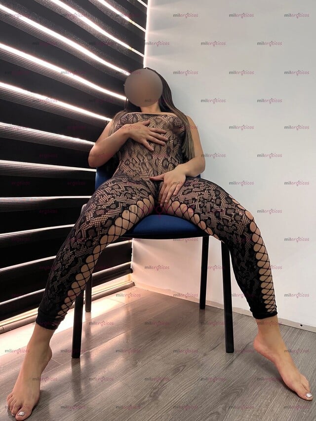 FOTOS DE HOLA MI AMOR , SOY JADE UNA MORENITA SUPER CACHONDA Y COMPLACIENTE