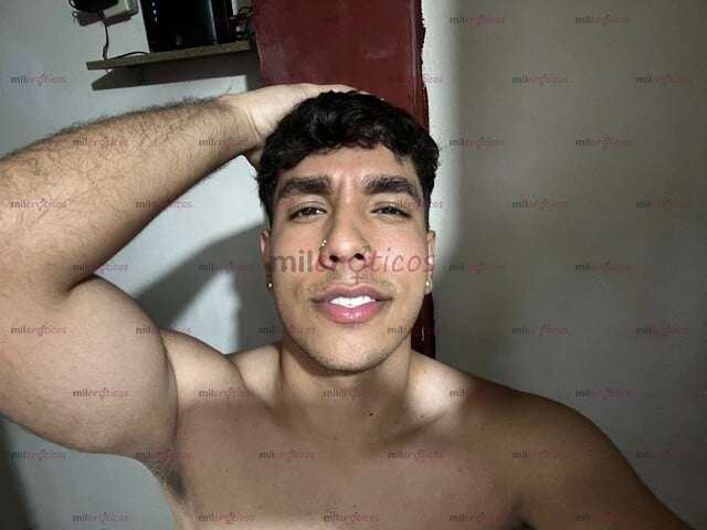 FOTOS DE HOMBRE ARRECHO CON GANAS DE LLENARTE DE LECHE