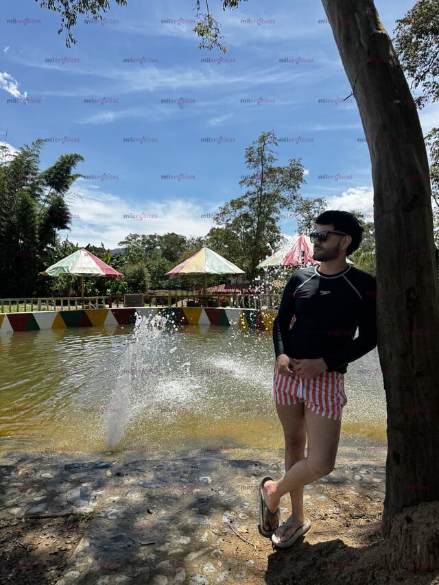 FOTOS DE JOVEN ATRACTIVO, EDUCADO Y DE EXCELENTE PRESENTACIÓN.
