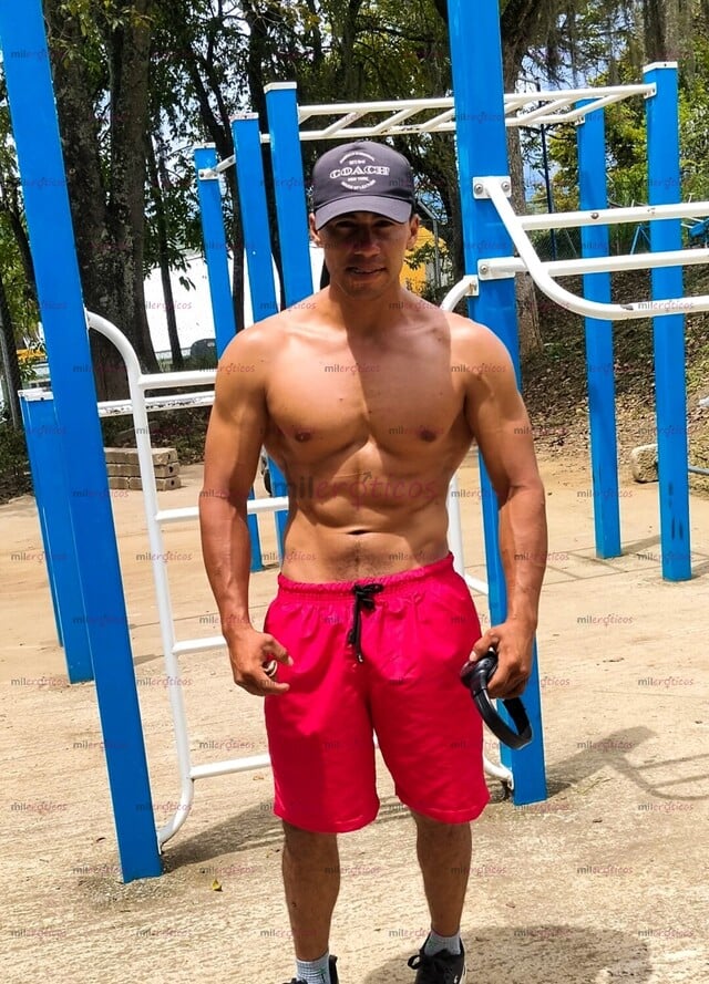 FOTOS DE HOLA JOVEN DE 27 AÑOS LLEGÓ PARA ATENDER TUS FETICHES MUJERES,