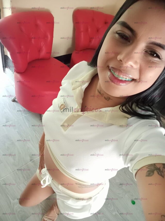 FOTOS DE HOLA MI NOMBRE ES KATERINE UNA BAJITA CABELLO NEGRO