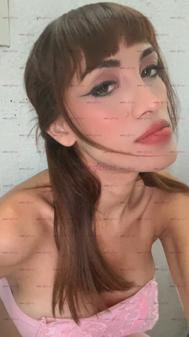 FOTOS DE TENGO EL MEJOR CARAMELO QUE PODRÁS PROBAR, SOY TU DIOSA ME CRECÍ EN CUNA DE ORO