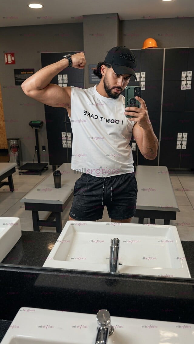 FOTOS DE JOVEN ATRACTIVO ACTIVO 100% VARONIL DE PASO POR CANCÚN