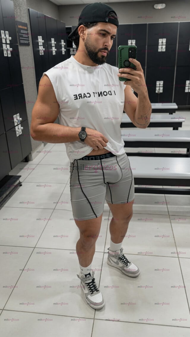 FOTOS DE JOVEN ATRACTIVO ACTIVO 100% VARONIL DE PASO POR CANCÚN