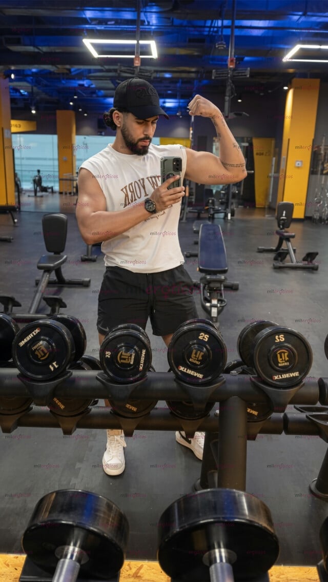 FOTOS DE JOVEN ATRACTIVO ACTIVO 100% VARONIL DE PASO POR CANCÚN