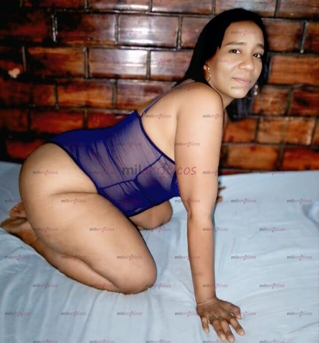 FOTOS DE 3MIN X 5MIL LA INSACIABLE ANABELLA SMITH: TETONA MADURA Y CULO ENORME