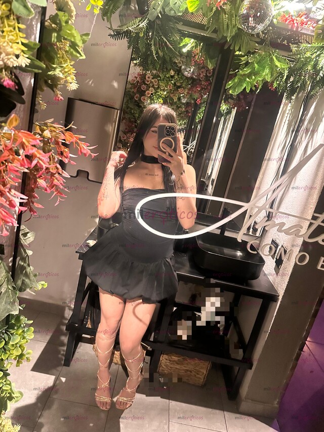 FOTOS DE CALIENTE VENEZOLANITA, HERMOSA FLAQUITA, ESTRECHITA Y APRETADITA