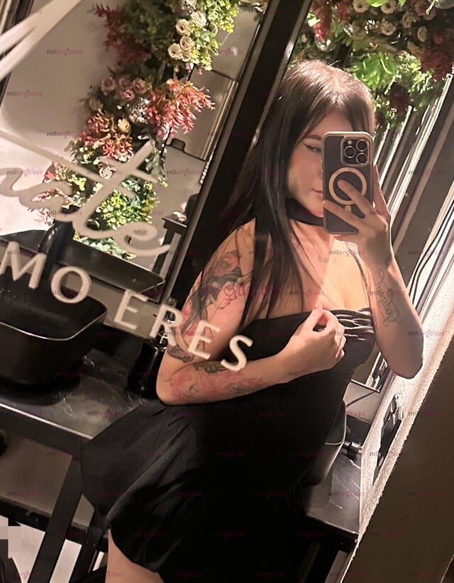FOTOS DE CALIENTE VENEZOLANITA, HERMOSA FLAQUITA, ESTRECHITA Y APRETADITA