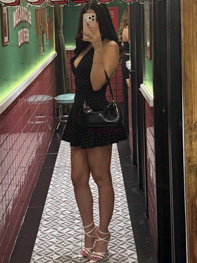FOTOS DE VALENTINA NUEVA 19 AÑOS ALTA DELGADA PIEL CLARA