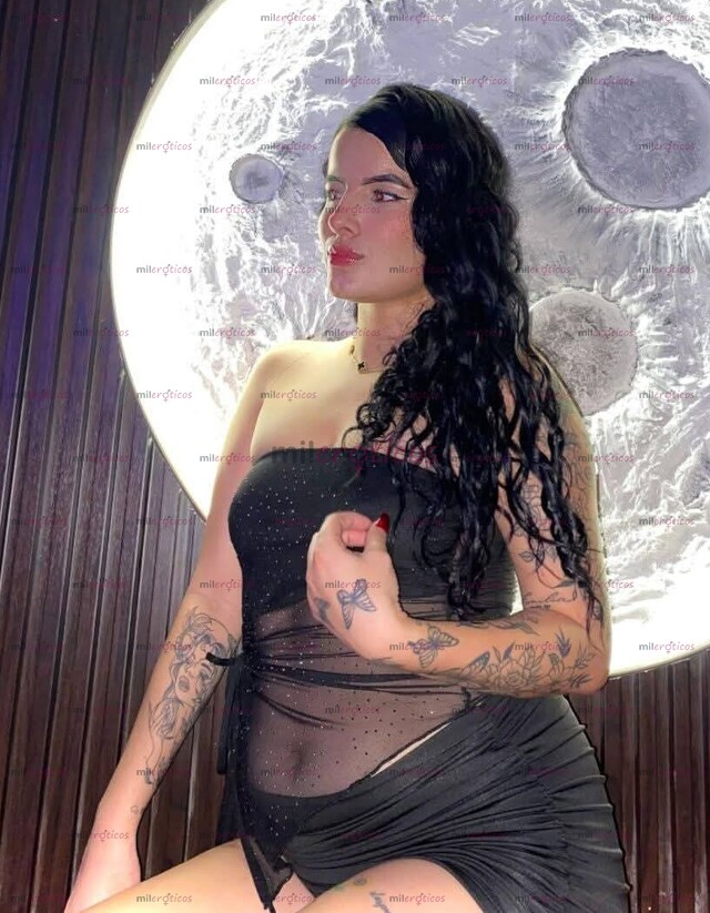 FOTOS DE SOY TU FLACA PELI NEGRA Y TATUADA PARA COMPLACERTE