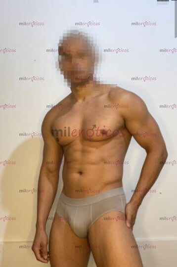 FOTOS DE MACHO SERIO VARÓNIL COMPLACIENTE Y CALIENTE