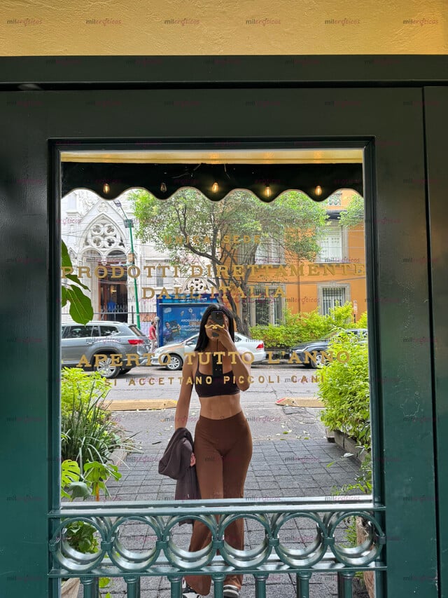 FOTOS DE POCOS DÍAS FLAQUITA NALGONA TETONA DOTADA Y BIEN APRETADITA