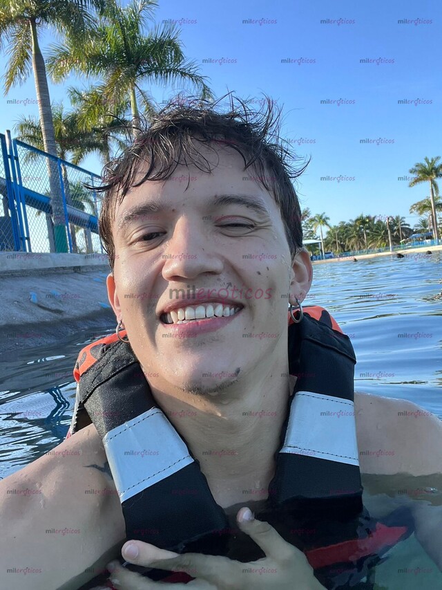 FOTOS DE JOVEN FLACO Y ARRECHO, A TU DISPOSICIÓN