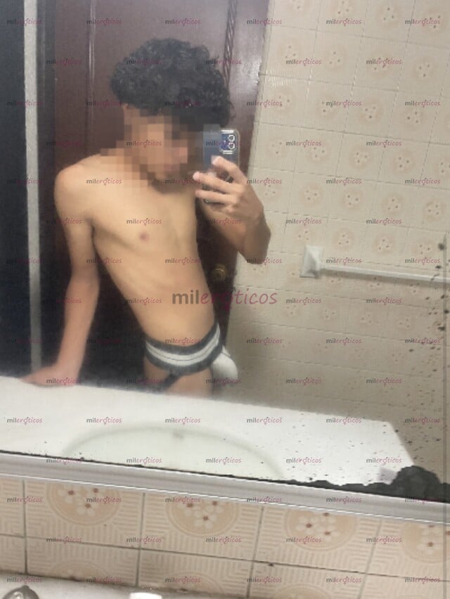 FOTOS DE LINDO CHICO CON BUENA VERGA Y CULO DISPONIBLE 24 7