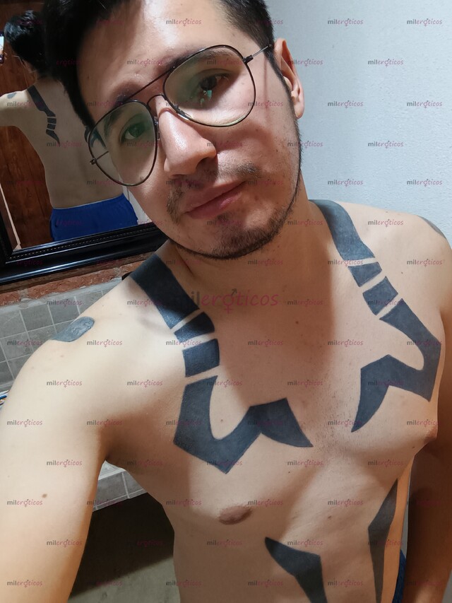 FOTOS DE PREGUNTA POR LA PROMOCIÓN DEL MES, SOY CACHONDO, DISCRETO Y SERIO