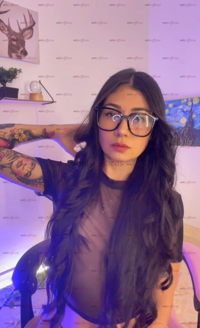 FOTOS DE UNA PAISA BIEN CACHONDA Y CALIENTE. ESTÁS DISPUESTO A PASARLA MUY RICO CONMIGO?