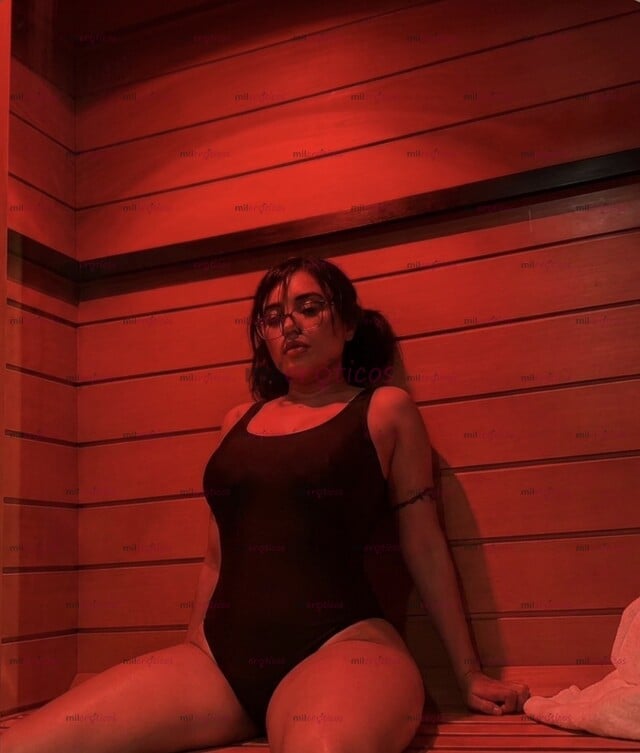 FOTOS DE COLOMBIANA COMPLACIENTE,LINDA Y MUY JUGUETONA