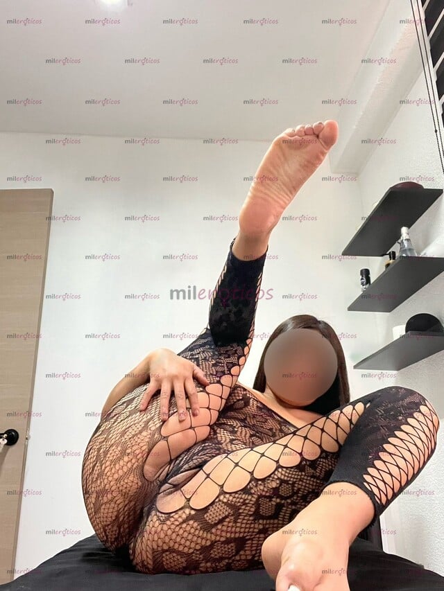 FOTOS DE HOLA MI AMOR , SOY JADE UNA MORENITA SUPER CACHONDA Y COMPLACIENTE