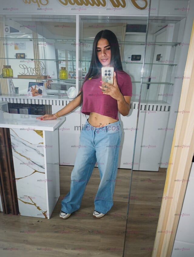 FOTOS DE CAROLINA ALZATE COMPLACIENTE! CALEÑA DE PASO POR POCOS DÍAS
