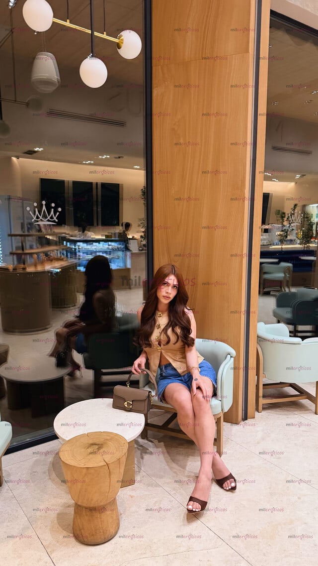 FOTOS DE TU CARAMELO FAVORITO, NIÑA FEMENINA Y COMPLACIENTE