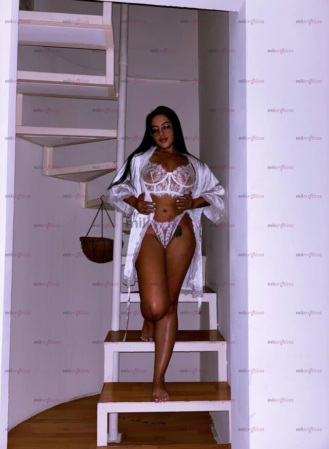 FOTOS DE COLOMBIANA PELI NEGRA CARIÑOSA, COMPLACIENTE, AMOROSA Y SÚPER CALIENTE