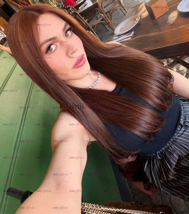 FOTOS DE TU CARAMELO FAVORITO, NIÑA FEMENINA Y COMPLACIENTE