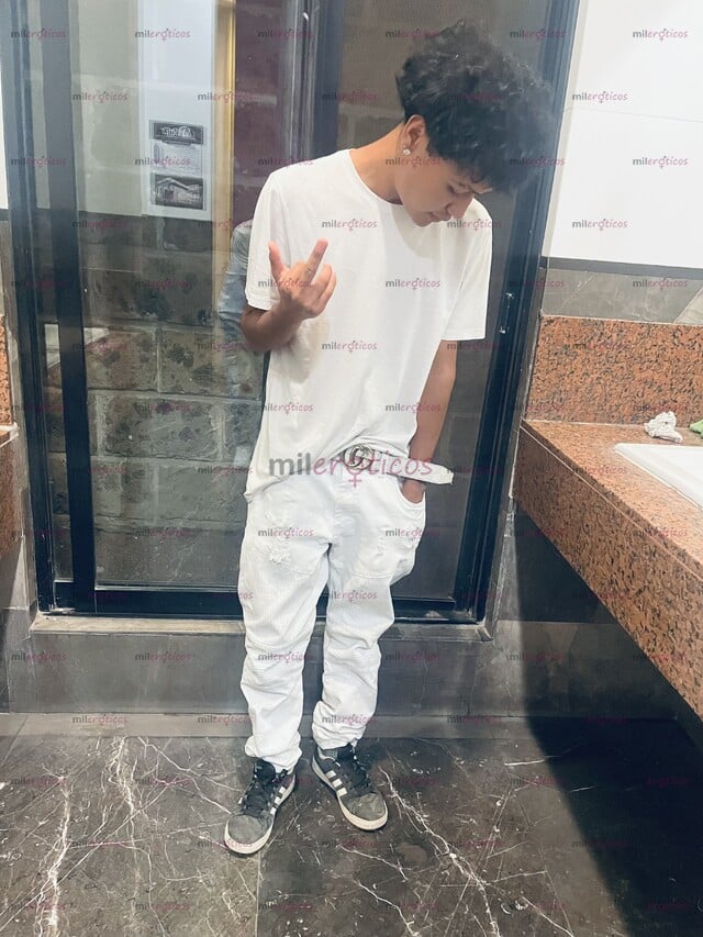 FOTOS DE TU VERGON FAVORITO TE ESTÁ ESPERANDO BIEN CALIENTE