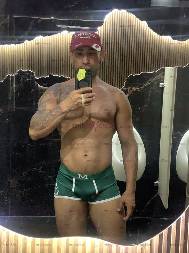FOTOS DE VENEZOLANO STRIPPER, MASAJISTA,SERVICIOS SOLO PARA PAREJAS Y MUJERES