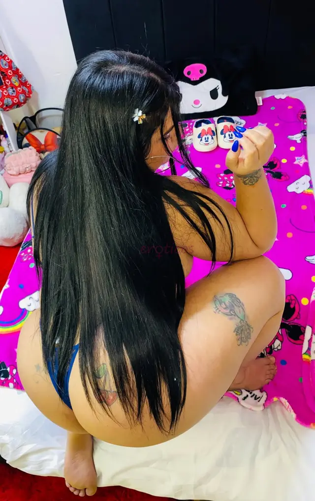 Hola amor te saluda estefani tu morena bien rica dispuesta a complacerte en todo lo que tu quieras soy 100 mente abierta y lo que no se pues lo aprend...