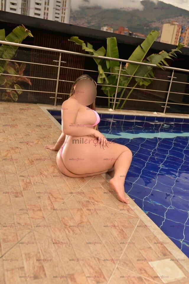 FOTOS DE DELICIOSA MUJER EXÓTICA CON GRANDE CULO Y TETAS