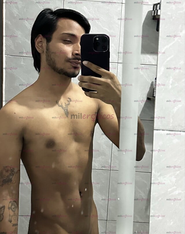 FOTOS DE JOVEN INTERACTIVO Y COMPLACIENTE DISPUESTO A CUMPLIR TUS FANTASÍAS